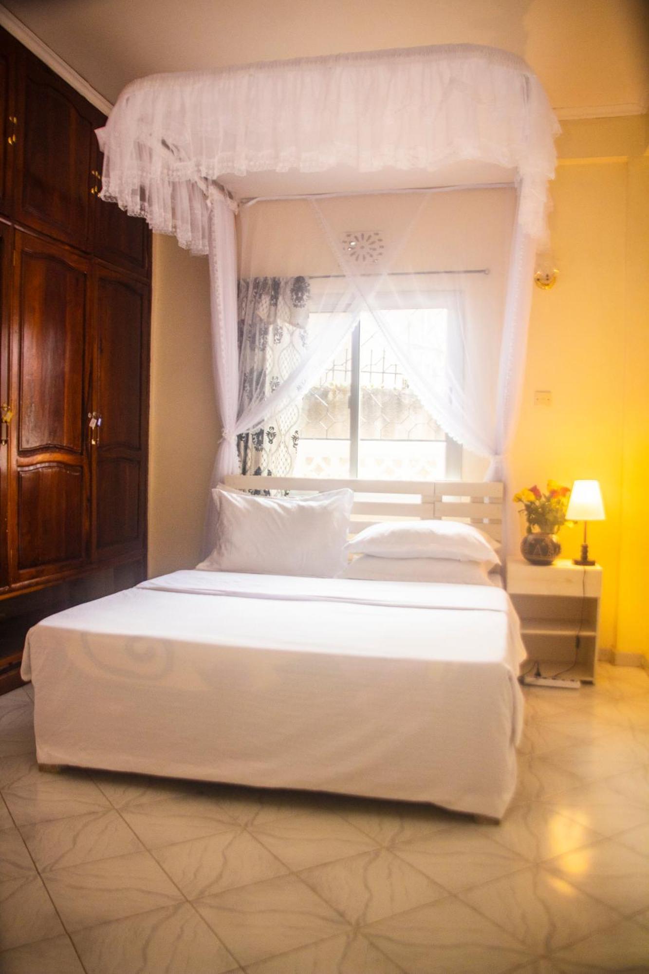 Wakawaka Hostel 아루샤 외부 사진