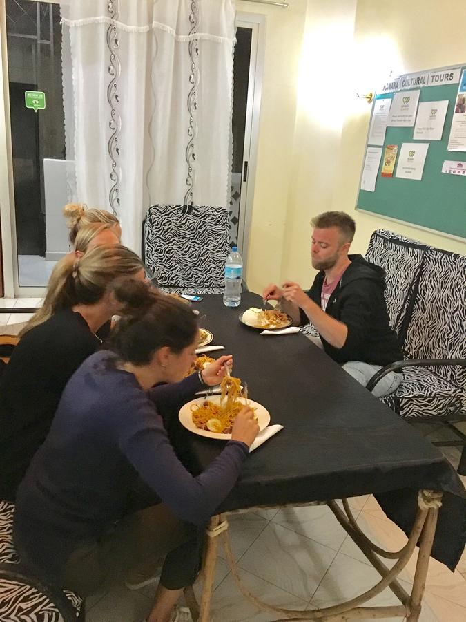 Wakawaka Hostel 아루샤 외부 사진