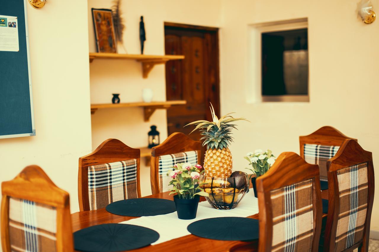Wakawaka Hostel 아루샤 외부 사진