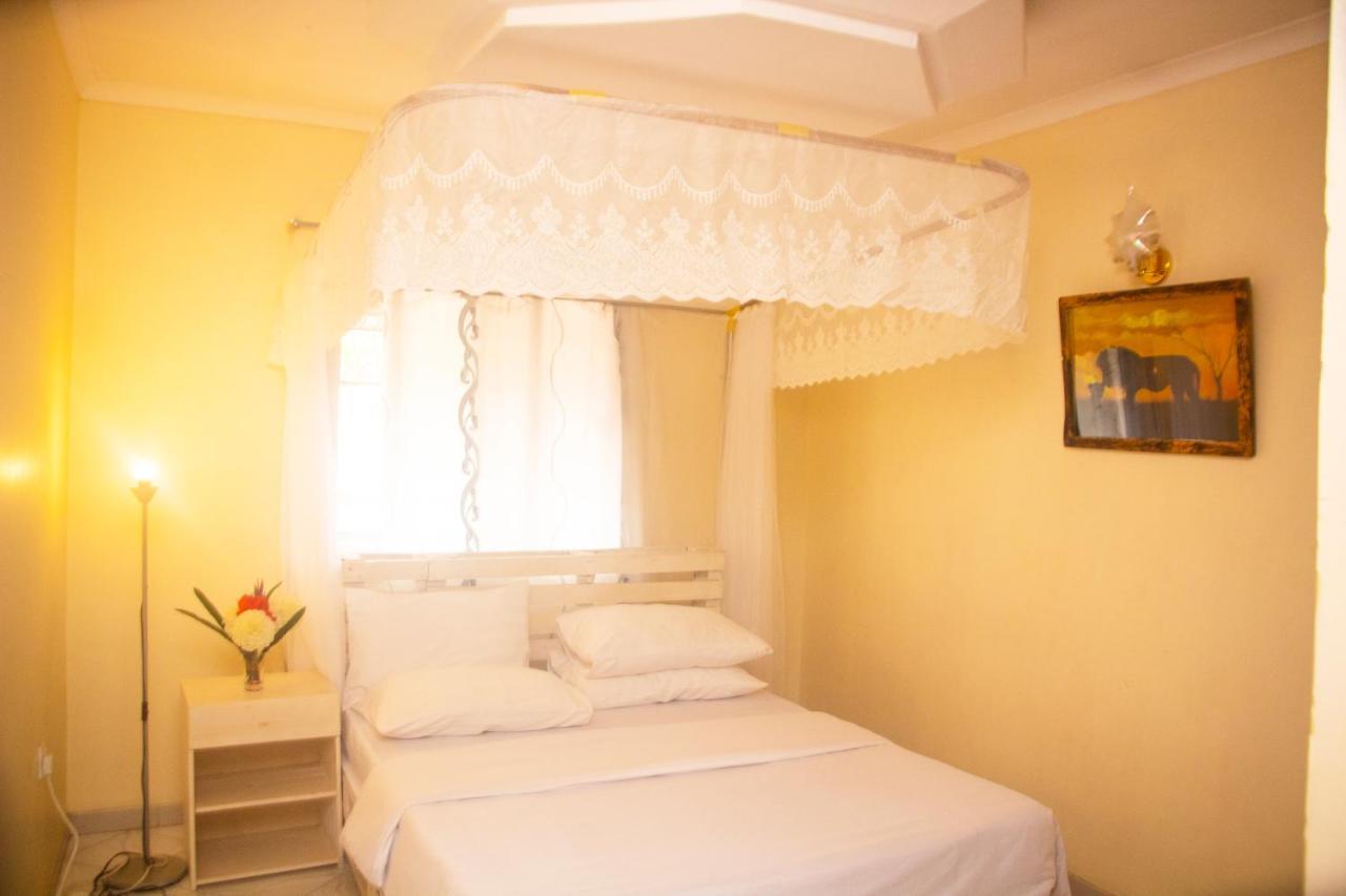 Wakawaka Hostel 아루샤 외부 사진